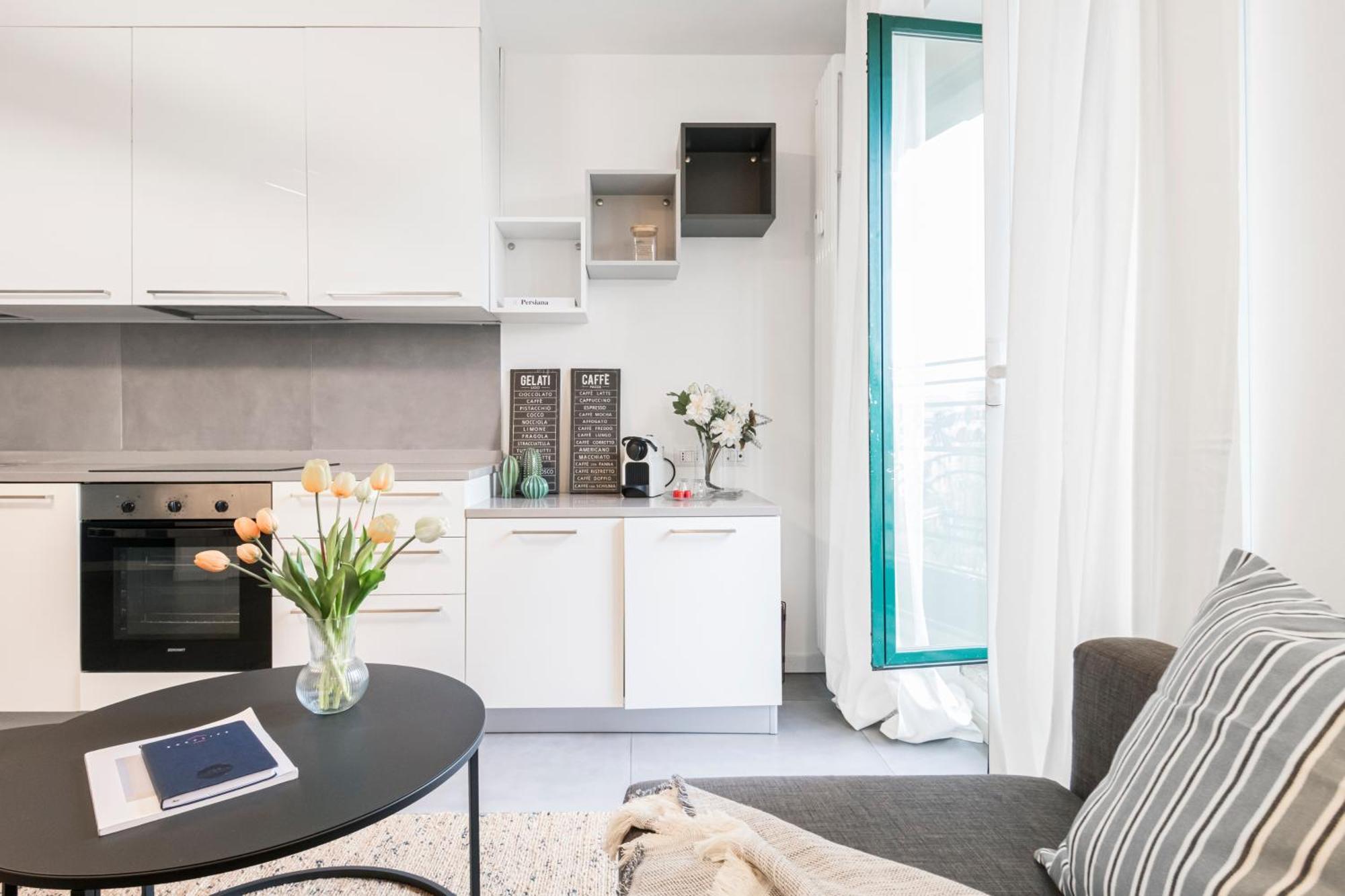 Beautiful Flat Fully Furnished In P.Ta Romana Milan Luaran gambar