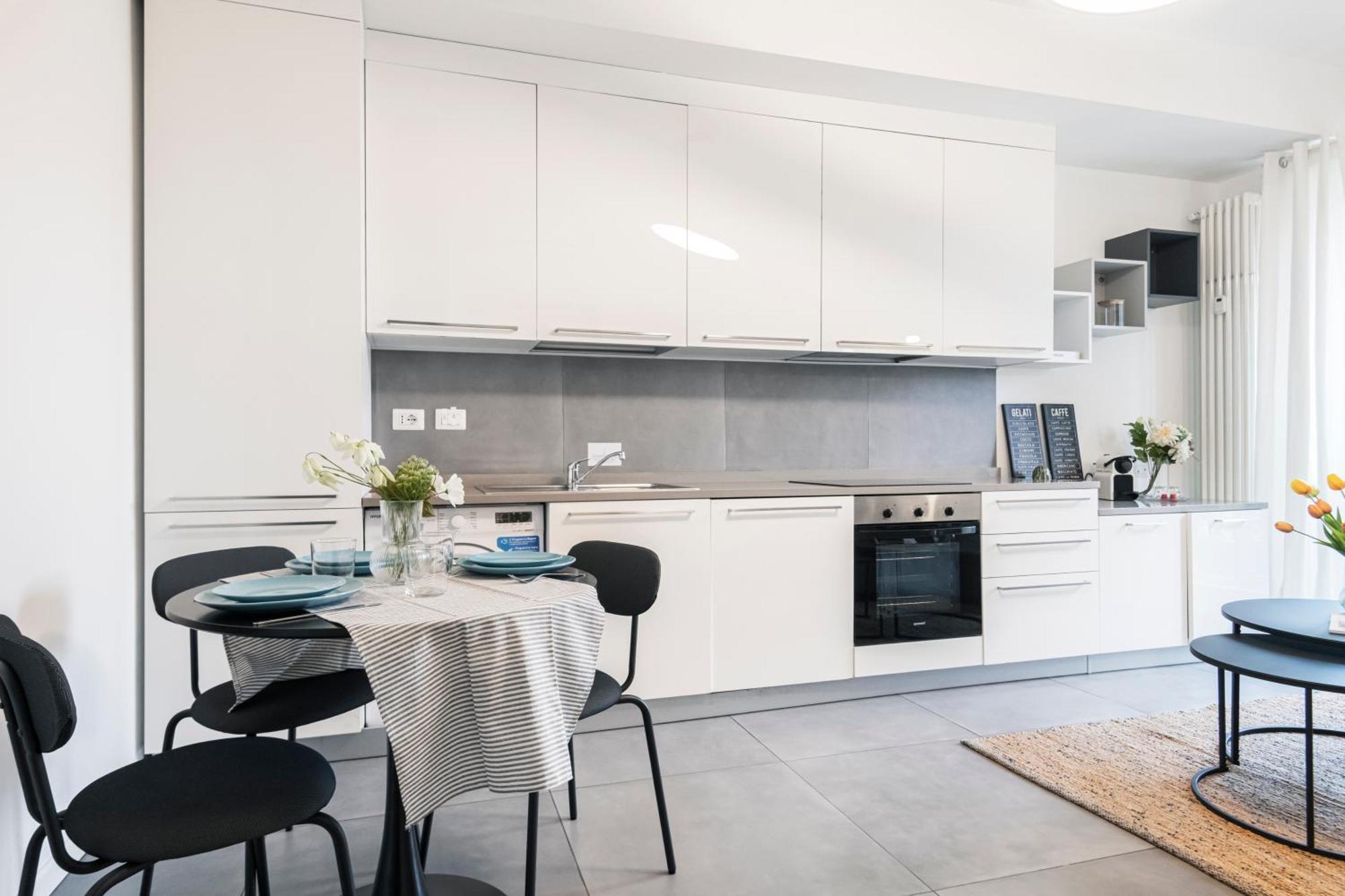Beautiful Flat Fully Furnished In P.Ta Romana Milan Luaran gambar