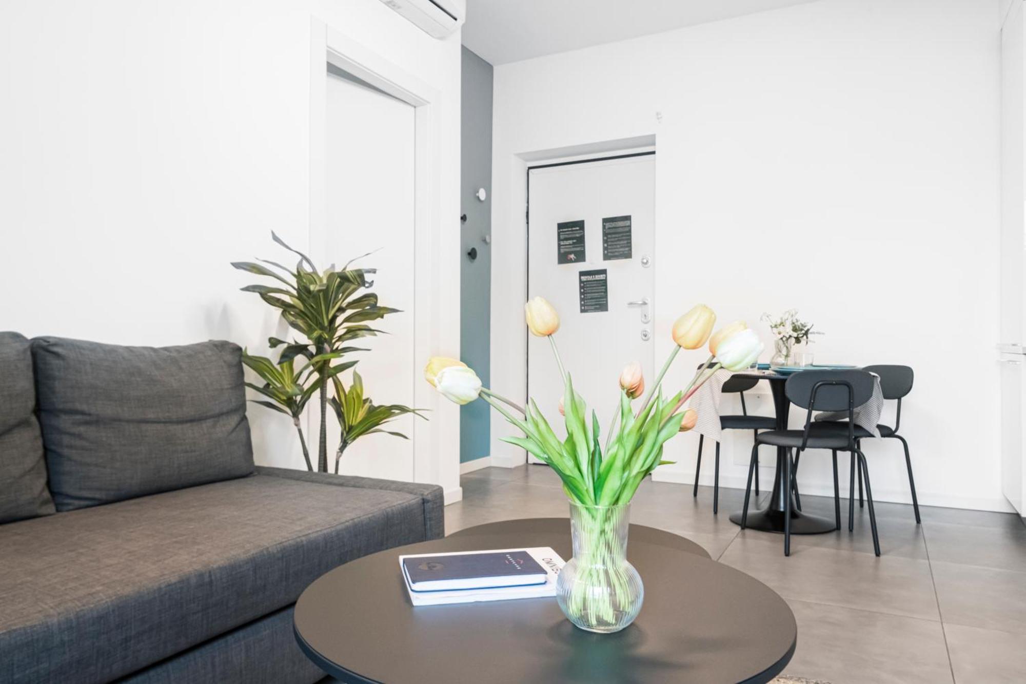 Beautiful Flat Fully Furnished In P.Ta Romana Milan Luaran gambar